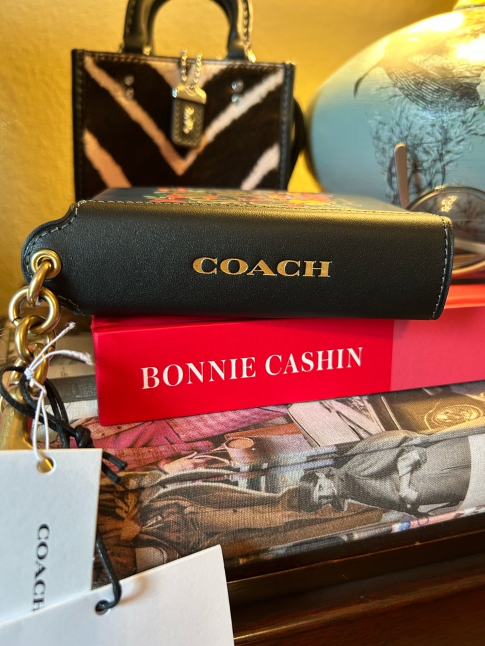 BNWT Coach Book Charm Sense & Sensibility - Picture 5 of 9